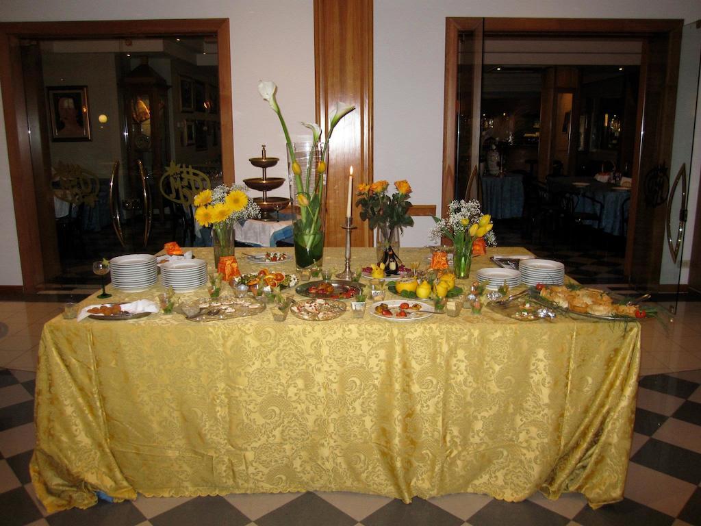בולסנה Platani Hotel מראה חיצוני תמונה