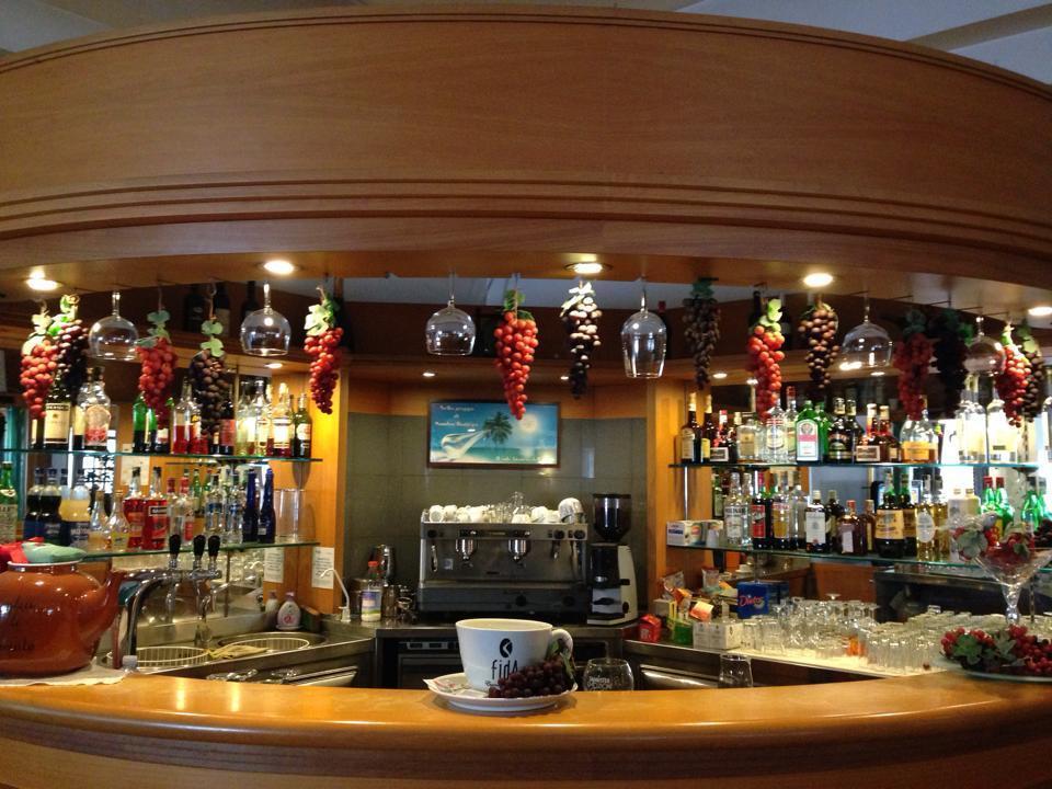 בולסנה Platani Hotel מראה חיצוני תמונה
